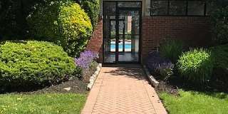 Mariners Landing Gallery 66