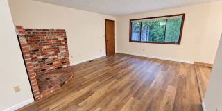 Charming 3-Bedroom Gresham Home with Large Fenced Backyard & Greenhouse! Gallery 1
