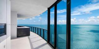 18555 Collins Ave Gallery 1