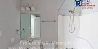Adorable 2 BD/1 BA Duplex with Covered Back Patio Gallery 10