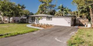 4330 Deleon St Gallery 1