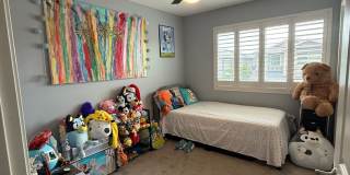 3 Bedroom 2.5 bath Single Family home with extra loft area 2 car garage and extra parking stall with PV! Gallery 14