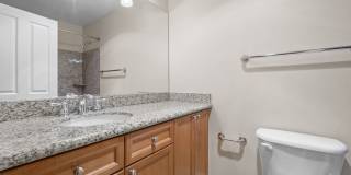 VILLAGGIO ON YARROW BAY Gallery 17