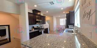 Fully Furnished 3-Bedroom Townhome Resort-Style Community Living Gallery 5