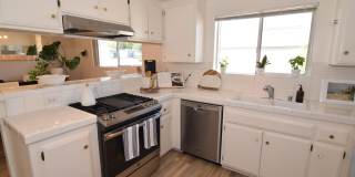 18550 Hatteras Street Gallery 8