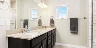 Elegant Townhome in Loveland Gallery 13