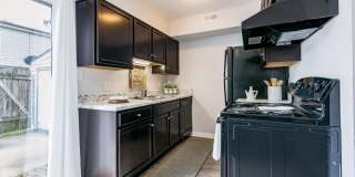 Lakeview Apartments & Townhomes Gallery 2