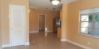 2921 W WALNUT STREET Gallery 3