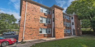 5952-58 W Superior Gallery 19
