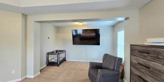525 Batty Way Gallery 20