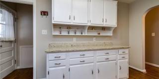 5 Bedroom, 2 Bath Ranch Home in Oakwood! Gallery 18