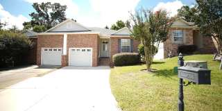 Gorgeous 3/2 Townhome in Hampton Creek Subdivision Gallery 1