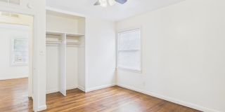 Spacious 4 bedroom rental ~ 4308 S Jackson Gallery 19