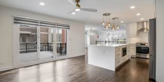 1308 S Plymouth Court Gallery 7