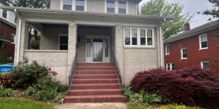 Charming 3 BR home minutes from Greenway & Hospital! Gallery 1