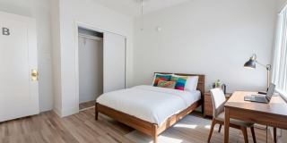 1238 W Adams Blvd Gallery 1