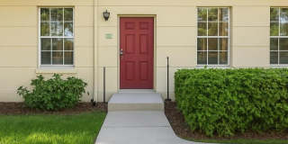 1042 WATERSIDE DRIVE Gallery 1