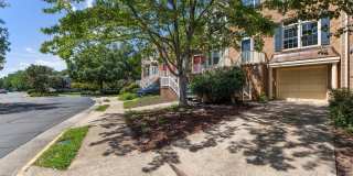 5142 WOODFORD Drive Gallery 1