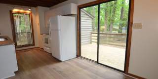 Charming 2 Bed / 2 Bath Home in Prime Chapel Hill Location Gallery 10