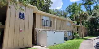 FOR RENT 1 bedroom, 1 bathroom, upper floor condo. Gallery 19