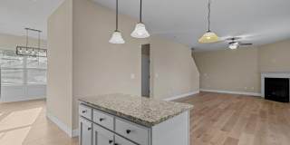 204 Sandy Springs Road Gallery 12