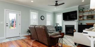 150 Manning Square Gallery 3