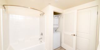Live the Vibe – Modern Comfort in the Heart of North Hollywood - Now Leasing! Gallery 10