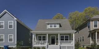 Available early July! Adorable 3 bedroom home in Downtown with fenced yard! Gallery 27