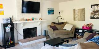 6 Bedroom 3 Bath- Large rooms, AC Gallery 13