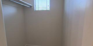 Remodeled 3 Bed / 2.5 Bath Townhome in Great Location Gallery 24