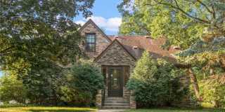 201 Melbourne Avenue SE Gallery 1