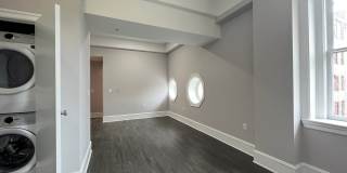 306 W Franklin Gallery 6