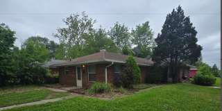 Two Bedroom Duplex Located on Eastside by 38th St and Emerson Ave Gallery 3