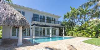 425 N Shore Dr Gallery 1