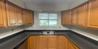 Spacious 3 Bedroom home in Pelican Bay- Golf Course View Gallery 6