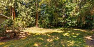 Woodinville Home with Spacious Layout & Updated Interior Gallery 7