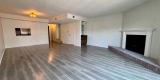 Light and Bright Townhouse-style condo in Prime Sherman Oaks Light and Bright Townhouse-style condo in Prime Sherman Oaks Gallery 1