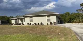 145 SW Hawthorne Circle Gallery 1