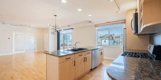 680 N GREEN Street Gallery 5