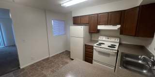 Spacious 2 bed/2 bath in Millcreek-**Move in Special-1/2 off first month** Gallery 33