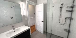 132A Biltmore Avenue Gallery 13