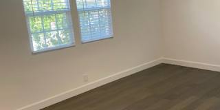 1523 1/2 North Vista Street Gallery 21