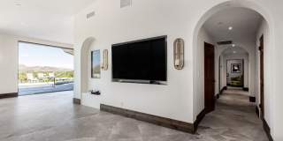 Stunning 7BR House in Camelback Canyon Gallery 7