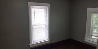 121 S Glenwood Ave Gallery 1