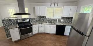 Move in Special ! First month 1/2 off! Gallery 5