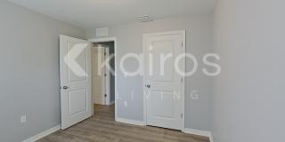 1010 Kaye Street East Gallery 12