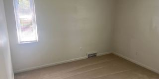 3 bedroom bungalow - $1200 Gallery 9