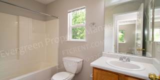 Fantastic 4 bedroom, 2 bathroom home in great location! Gallery 21