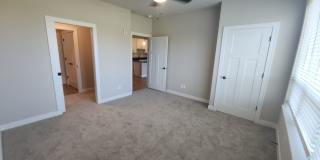 880 N Main Gallery 12