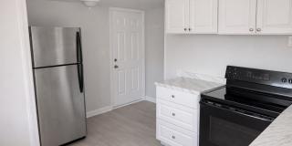 Cute Two Bedroom Home Gallery 19